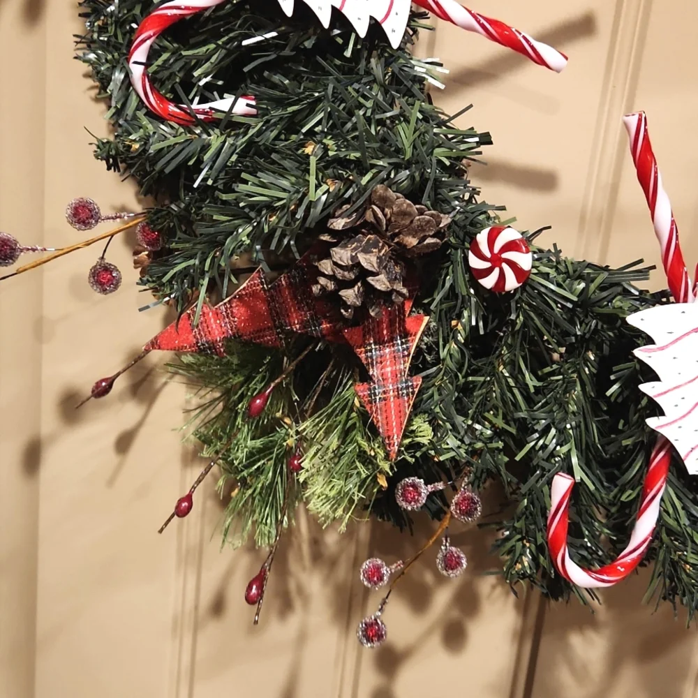 Holiday snack wreath